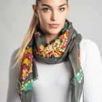 SCIARPA LANA RICAMATA